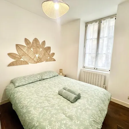 Apartment Cocon Au Coeur De Avec Cour - Centre *