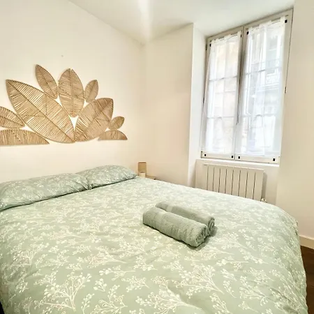 Cocon Au Coeur De Avec Cour - Centre Appartement *