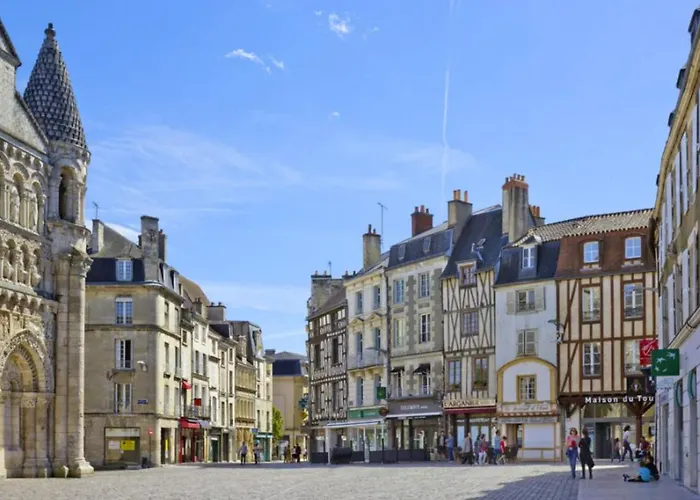 Appartement Cocon Au Coeur De Avec Cour - Centre Poitiers