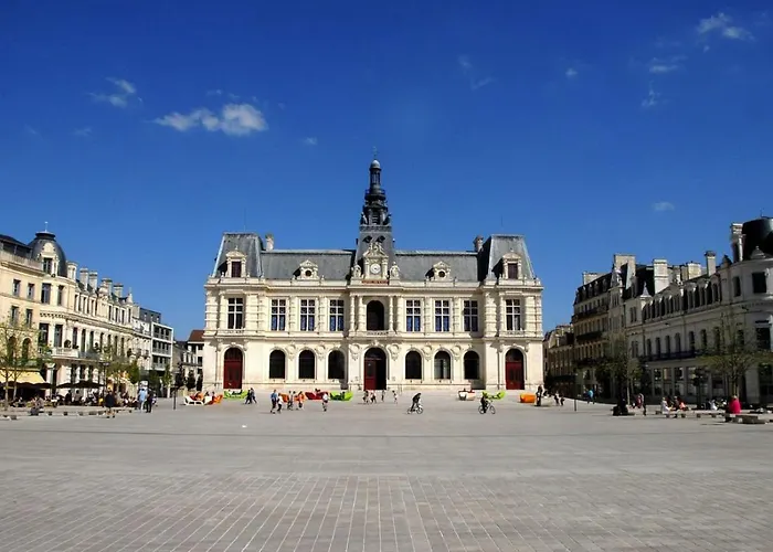 Apartment Cocon Au Coeur De Avec Cour - Centre *