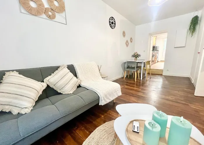 Cocon Au Coeur De Avec Cour - Centre * Poitiers